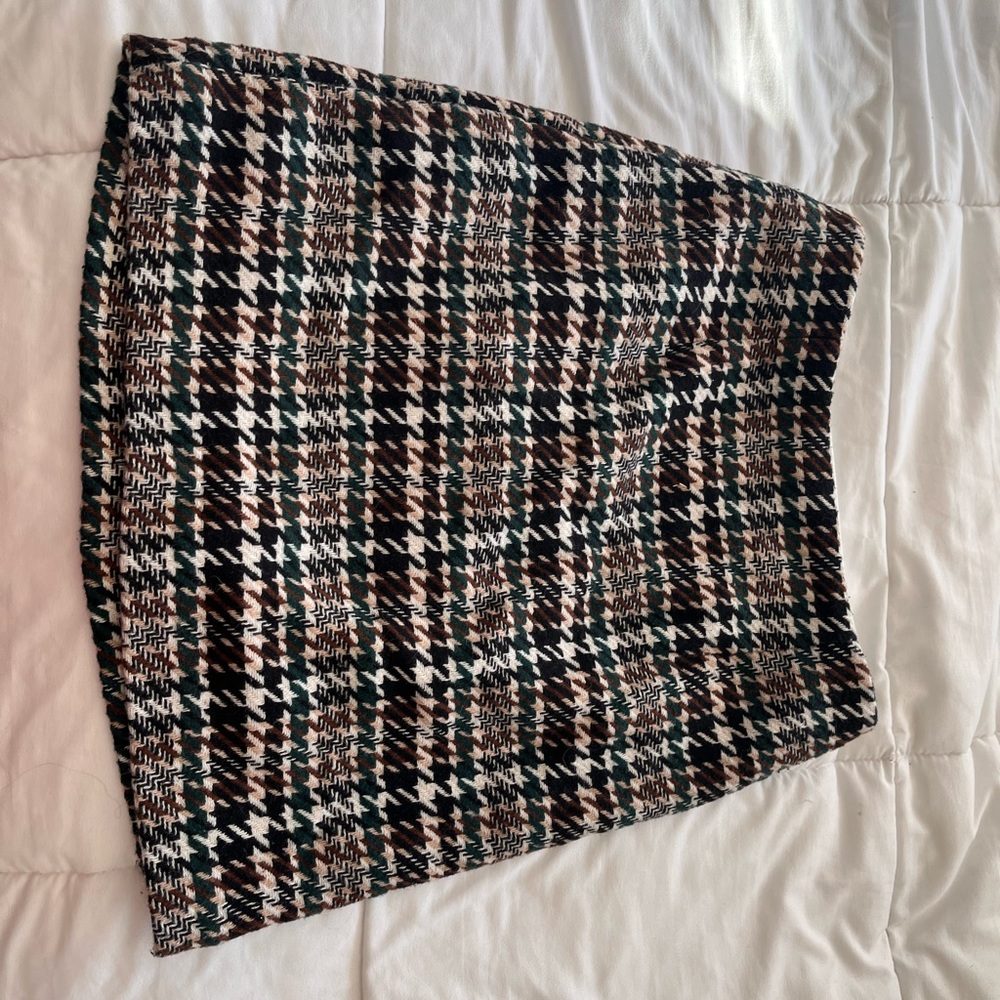 H&M mini skirt size US 2
